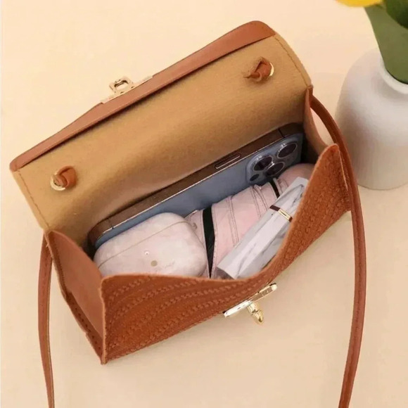 ⚠️Clearance Brown Lock Buckle Crossbody Bag - Picture 4 of 6